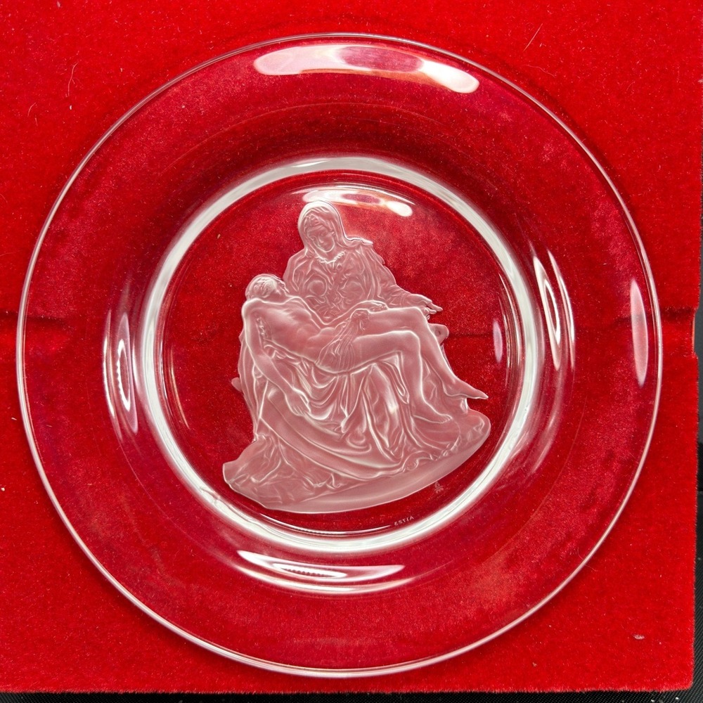 Danbury Mint Michelangelo Pieta Full Lead Crystal Collector Plate Frosted 10"
